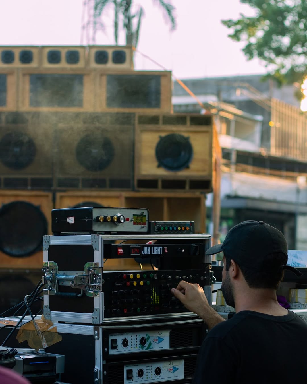 House Sounds-I ocupa a Adega do Baguinho 