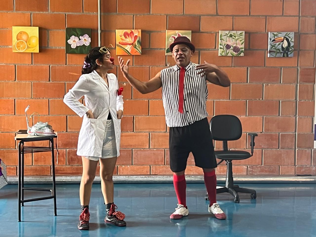 Praçarau apresenta: Universo das Miudezas